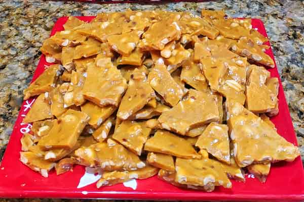 Mrs. Claus' Kitchen | Papa’s Peanut Brittle
