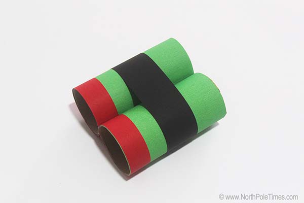 [Holly Elf Binoculars Craft]